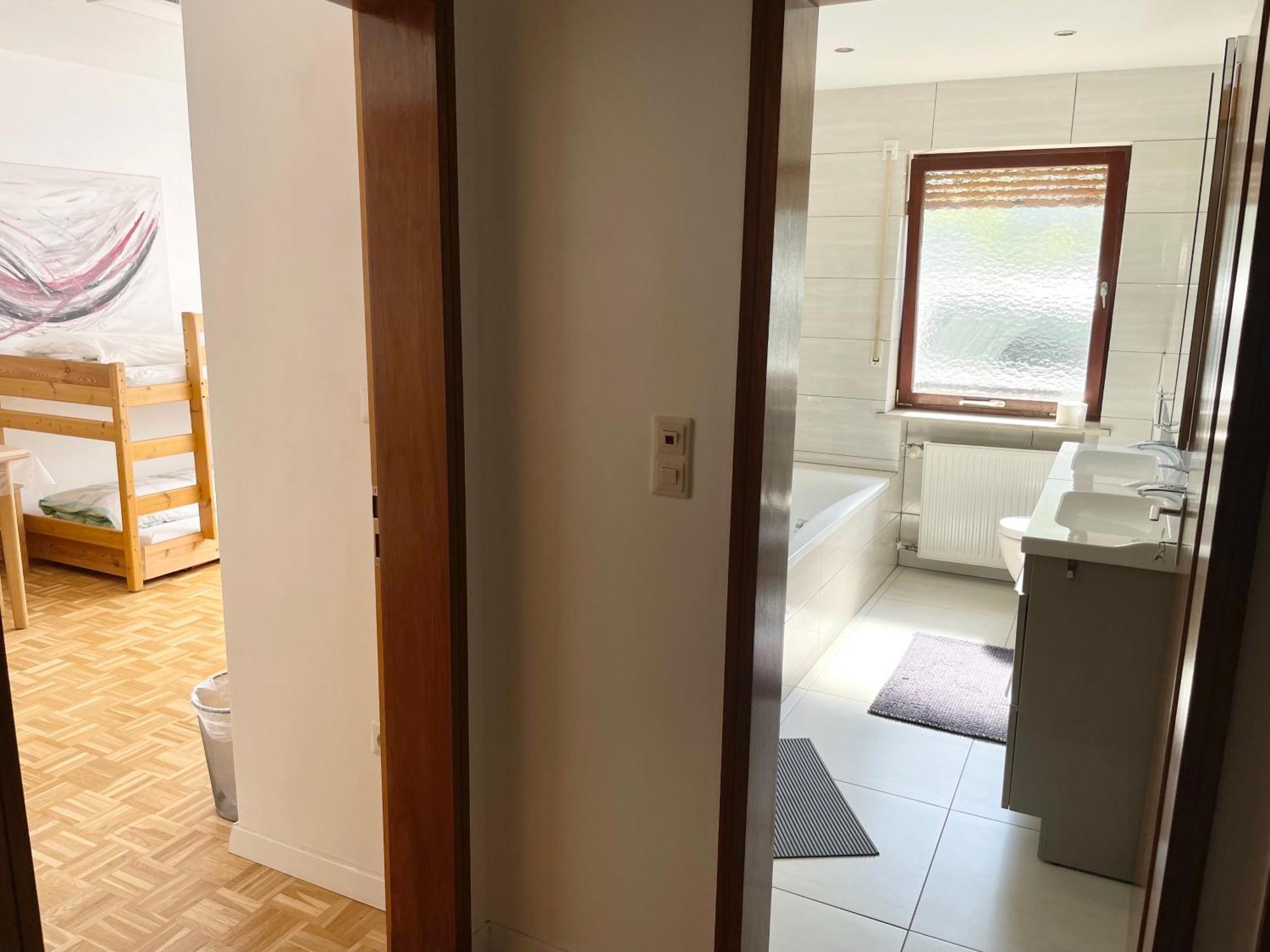 Familienzimmer Neumarkt in der Oberpfalz Luaran gambar